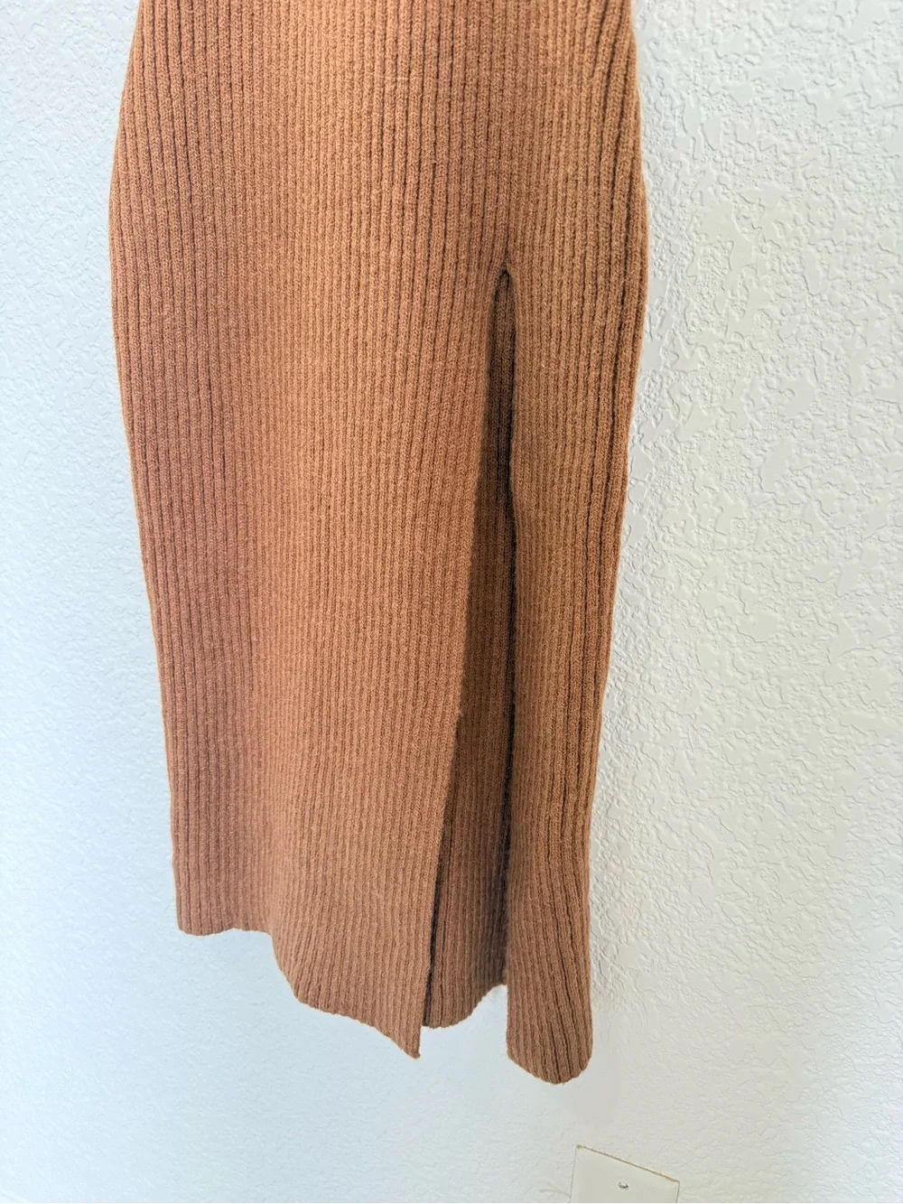 Cider Ribbed Knit Bodycon Midi Dress | Side Slit Cami | Toffee Brown‎ | M